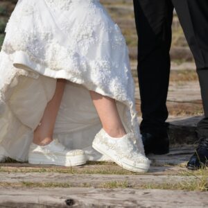 bride-2871482_1920